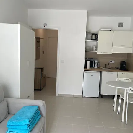 Queens Garden Apartment